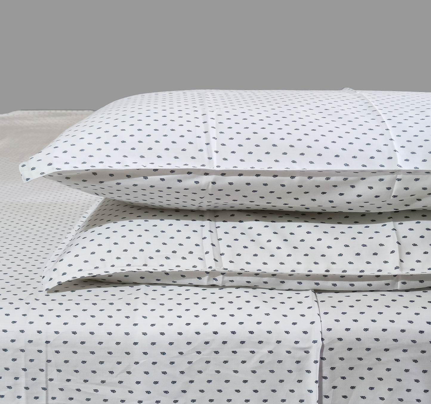 Cotton 300TC Printed Bedsheet - Mediterranean Meadows S (White Black)