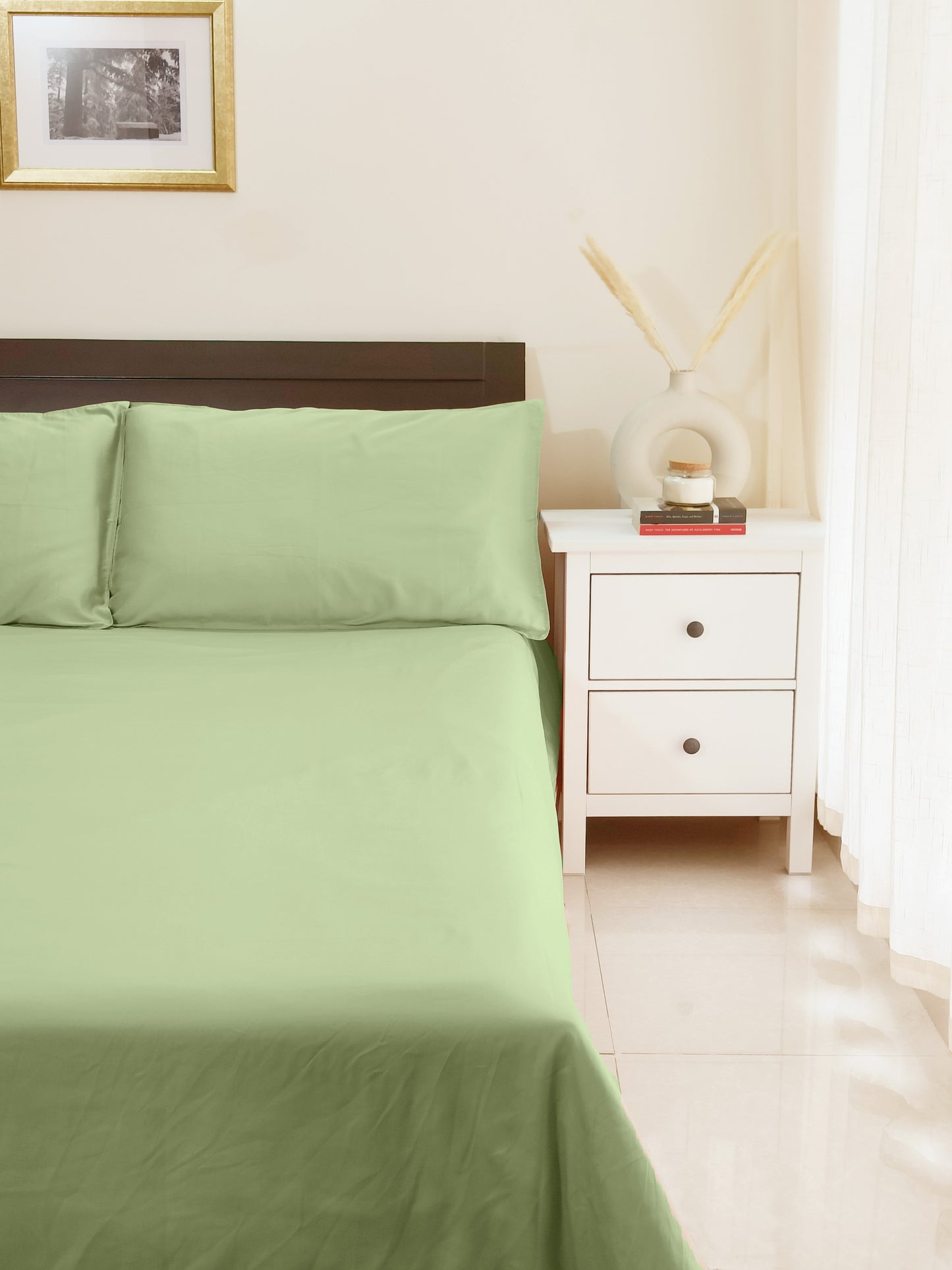 Cotton 210TC Solid Bedsheet (Moss Green)